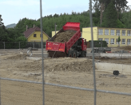 Na stavbu Kulturního centra se vrátili dělníci, město bude jednat se stavební firmou o dalším postupu
