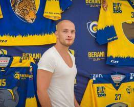 Hokejoví Berani představili nové dresy na přípravné utkání. Jsou na nich zvířata ze zlínské zoo