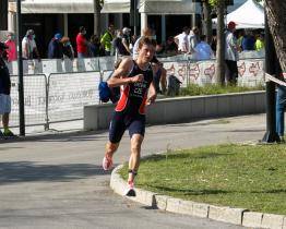 Triatlonista Grebík opět zářil! Na prémiovém Evropském poháru v Maďarsku byl stříbrný