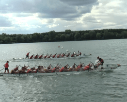 Mistrovství Moravy dračích lodí se zúčastnily amatérské i profesionální posádky