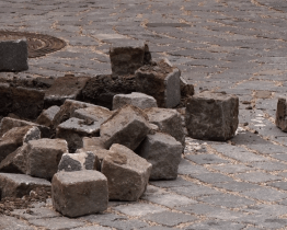 V Zámecké ulici nahradí kostky asfaltem