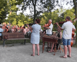V přístavu pokračovalo kulturní léto