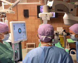 Oční lékaři KNTB zavádějí nový chirurgický zákrok
