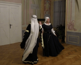 Hrad Malenovice ožil strašidly i kejklíři