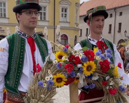 Zemědělci oslavili v Kroměříži dožínky. Městem prošly stovky krojovaných 