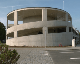 Parkovací dům už slouží návštěvníkům brodských sportovišť