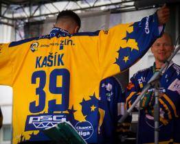 Hokejoví Berani představili nové dresy. Speciální sada odkazuje na velká derby se Vsetínem