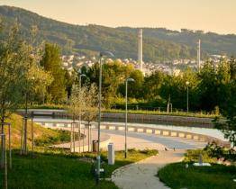 Nový vodní biotop na Jižních Svazích byl slavnostně otevřen