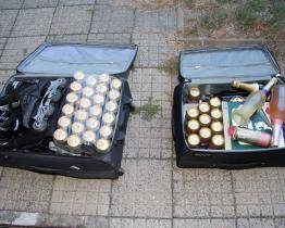 Známý recidivista ukradl ze sklepních kójí kufry plné alkoholu. S lupem daleko neutekl