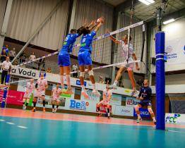 Volejbalisté Fatry se utkali s Odolenou Vodou. Po bojovném výkonu vezou domů alespoň bod