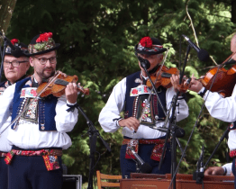 Folkloristé si připomněli sté narozeniny tří primášů