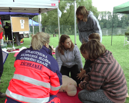 Školáci si vyzkoušeli, jak zachránit někomu život