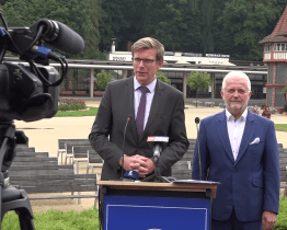 Dvanáctý ročník mezinárodní dopravní konference navštívil ministr dopravy