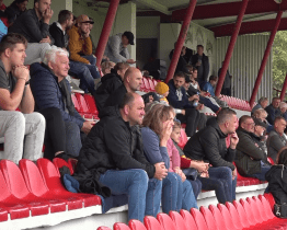 Fotbalový zápas Ježek Cupu přilákal na tribuny hodně lidí