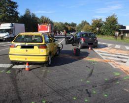 Dvě nehody v rozmezí půl hodiny skončily zraněním 4 lidí