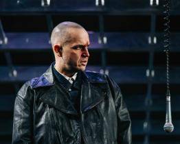 Ve Slováckém divadle bude mít premiéru moderní Cyrano z Bergeracu. Jiří Hejcman šel kvůli roli dohola