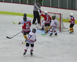 Hokejisté Uherského Hradiště třikrát prohráli s Brumovem-Bylnicí 