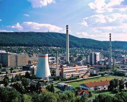 Výbuchy a silný kouř. Ve zlínské teplárně v noci hořelo