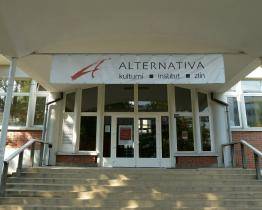 Alternativa přechází pod Živý Zlín