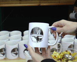 Radniční hrníčky zdobí nejstarší most v Hulíně