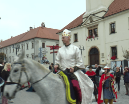 Oslavy poctil návštěvou český král