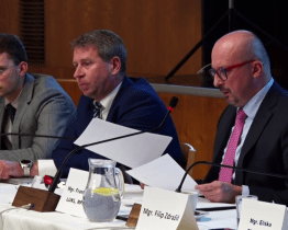 Zastupitelé zvolili vedení města na druhém jednání