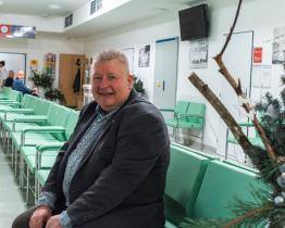 Nové sedačky za půl milionu pomůžou zvýšit komfort onkologickým pacientům během náročné léčby