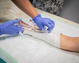 Pondělní kalamita na traumatologii. Po pádu na sněhu skončilo několik lidí na operačním sále