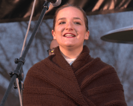 Adventní víkend prozářili šermíři i místní soubory