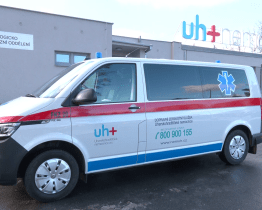 Vozový park nemocnice doplnily dvě nové sanitky