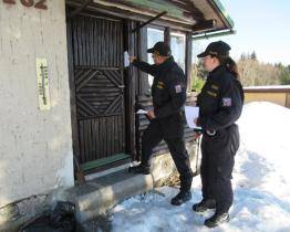 V chatové oblasti u Luhačovické přehrady řádil zloděj. Vloupal se nejméně do pěti objektů