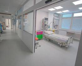 Interní JIP Baťovy nemocnice prošla částečnou modernizací za 6 milionů. Pacientům i personálu zajistí větší komfort