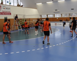 Čtrnáct týmů z celé republiky i Slovenska poměřilo síly ve volejbale