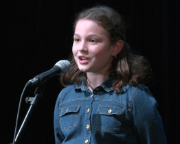 Adéla Skalková postoupila do finále pěvecké soutěže ZUŠ Folklorika