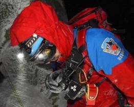 Rušná noc záchranářů horské služby: pátrání po turistovi a transport dvou místních do lékařské péče