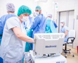 Vsetínským chirurgům pomáhá při operacích štítné žlázy moderní neuromonitoring