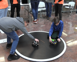 Baťovu univerzitu ovládli roboti