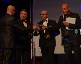 Reprezentační ples  města nabídl slavné hity i charitu