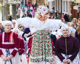 Luhačovice se rozloučily se zimou vynesením Moreny