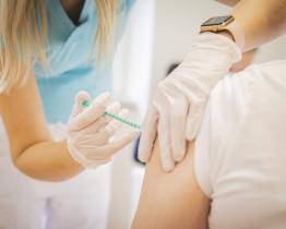 Ve Vsetínské nemocnici ukončilo provoz očkovací centrum 