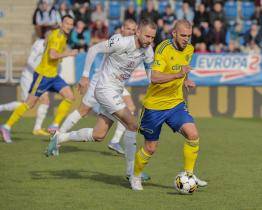 Vládcem kraje je Slovácko. Derby ovlivnilo brzké vyloučení Filla 