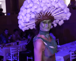 Na rockový ples přišli lidé v těch nejpodivnějších maskách