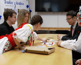 Studentská firma obchodní akademie zabodovala se společenskou hrou