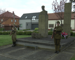 Lidé oslavili 78. výročí osvobození Ostrožské Nové Vsi v Parku hrdinů