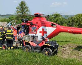 Sobota pohledem IZS: nehoda dvou Mercedesů u Zástřizel a boj o život muže v Hošťálkové