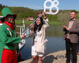 Vodník Moravínek předal smrtelníkům klíče od Baťova kanálu