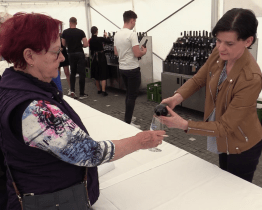 Májovou výstavu vín doprovodil regionální trh