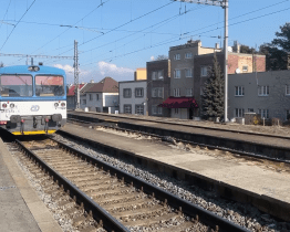 Na koleje mezi Zlínským a Trenčianským krajem se vrátí vlaky
