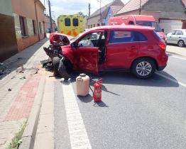 V Ostrožské Nové Vsi narazil řidič do rodinného domu