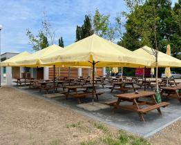 Štěrkoviště vstupuje do léta v novém hávu. Vylepšené je občerstvení, solární sprchy i převlékací kabiny